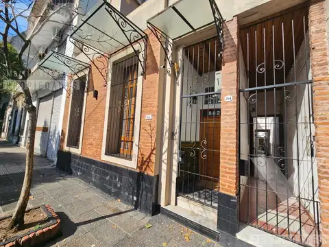 PH en PB en Vélez Sarsfield desarrollado en dos plantas. Sin Expensas.