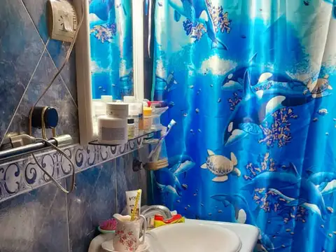 Casa 5 ambientes con 1 baño