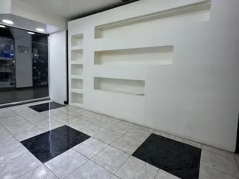 Local en Venta 75 años