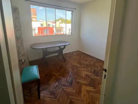 Avenida Caseros 3500, Piso 2