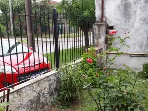 Casa - Venta - Argentina, Burzaco - Av Eva Peron 1365