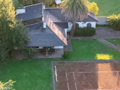 Casa 2 dormitorios, terreno 2300 mt2, excelente ubicacion, funes