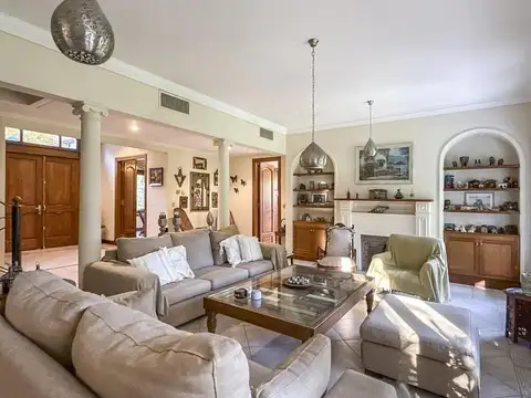 Casa en Venta con 1 cochera