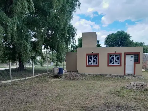 Casa 4 ambientes con 1 baño