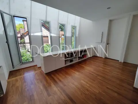 Casa 7 ambientes con 6 baños