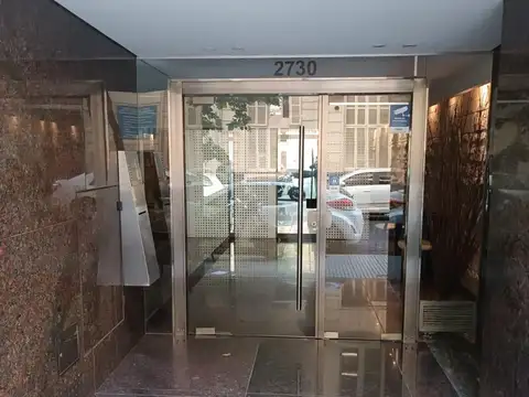 Piso exclusivo en Recoleta con balcón al frente