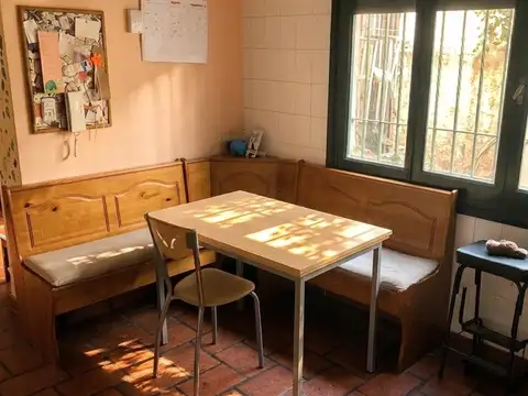 Casa 5 ambientes con 4 baños