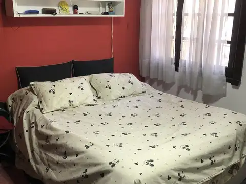Casa 4 dorm + pileta climatizada + quincho en pleno Martínez