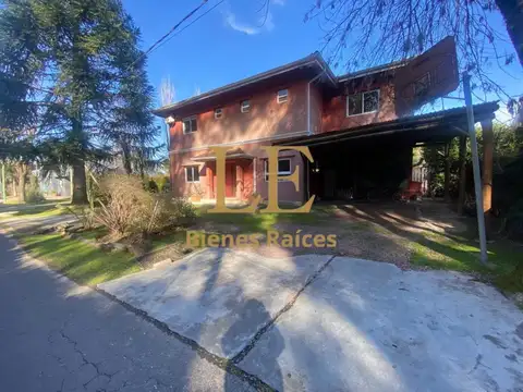 Casa en Venta con 5 cocheras