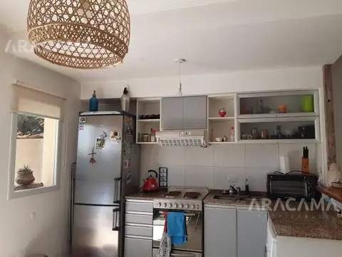 Casa 2 ambientes con 2 baños