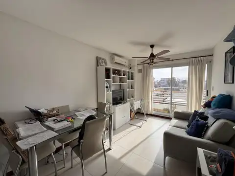 Departamento en venta un dormitorio balcon al frente ideal inversion