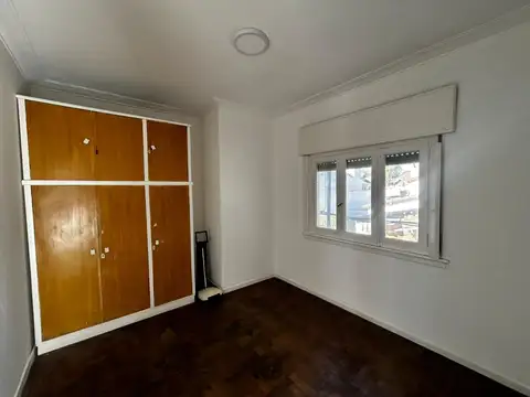 Depto Tipo Casa en Alquiler 40 años