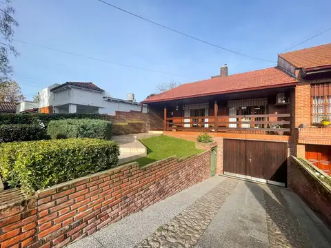 VENTA CASA 4 AMBIENTES ZONA 2 MIRAMAR