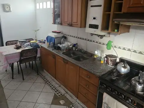 Casa 3 ambientes con 1 baño