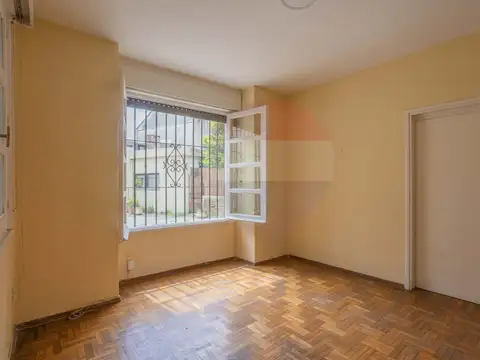 Casa en Alquiler con 1 cochera