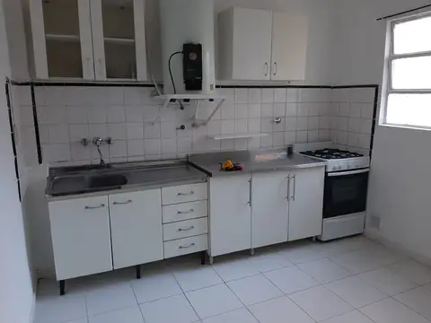 Depto Tipo Casa en Alquiler 40 años