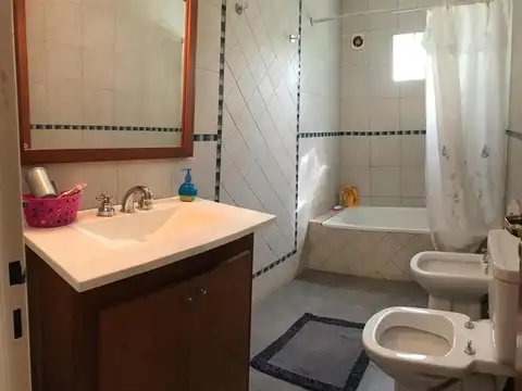 Casa 4 ambientes con 3 baños