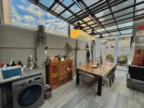 Triplex en Saavedra · 4 dorm · Quincho · Cochera · Sin expensas