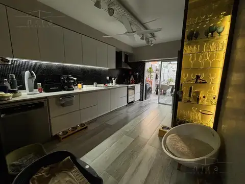 Triplex en Saavedra · 4 dorm · Quincho · Cochera · Sin expensas