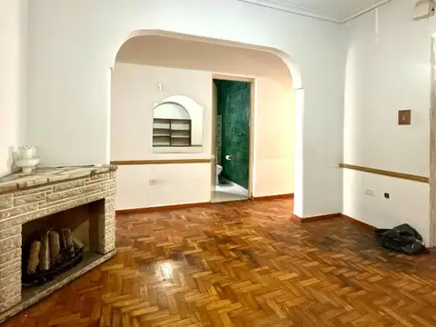 Casa en Alquiler con 1 cochera