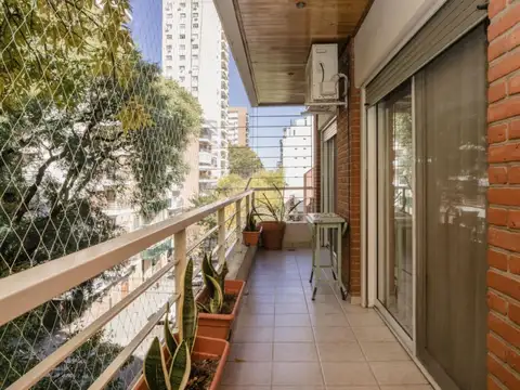 Venta excluisvo piso 4 ambientes al frente con cochera, Belgrano, CABA
