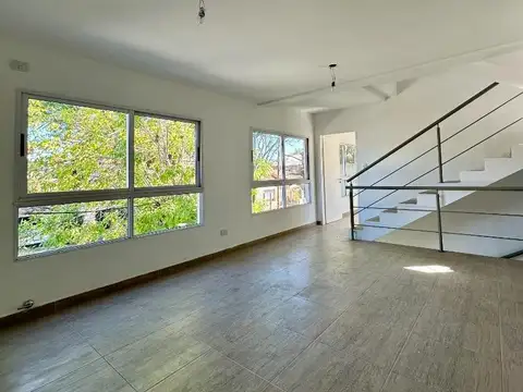 3 Amb. a Estrenar con Jardín y Cochera - Al Frente.