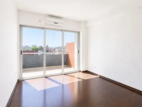 DEPARTAMENTO 3 AMBIENTES CON BALCON ATERRAZADO
