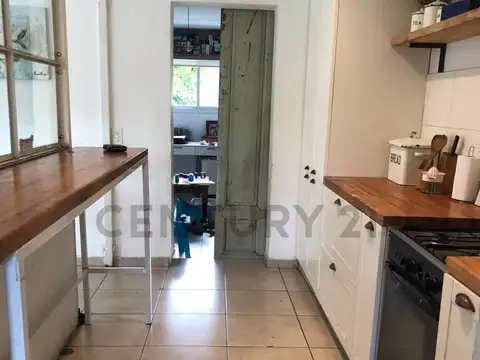Casa 5 ambientes con 2 baños