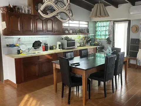 Casa en venta - PH al frente – entrada independiente