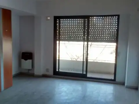 Monoambiente Amplio en venta ubicado Ayacucho al 1900  entre Pasco e Ituzaingo Rosario