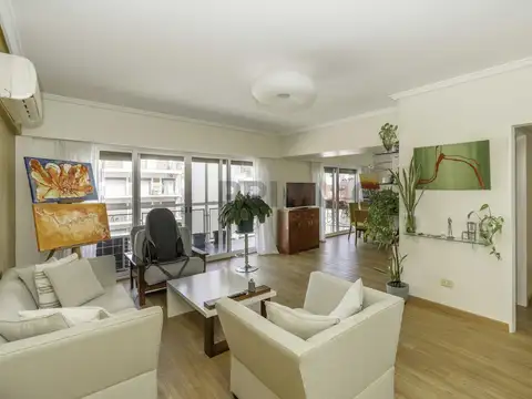 VENTA PALERMO CHICO – SEMIPISO 124 M² – BALCÓN 14 M² – COCHERA – DEPENDENCIA – PISO ALTO