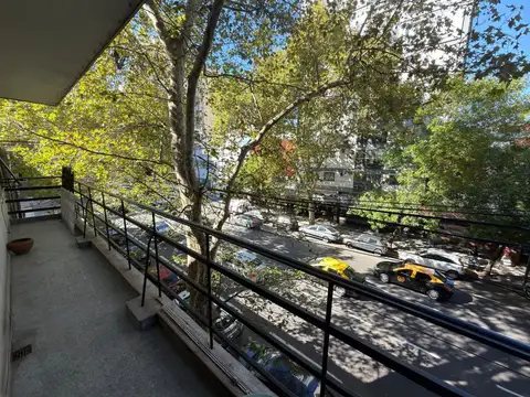 Avenida Belgrano 2400