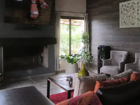 Casa en Venta en Colonia Las Rosas, USD 160.000