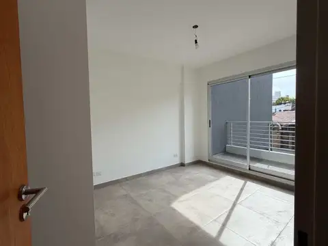VENTA DEPTO 2 AMB CON BALCON CORRIDO - EN CASEROS