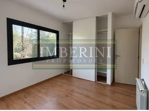 Triplex impecable en venta en Rivadavia 725 - Rincón de Milberg