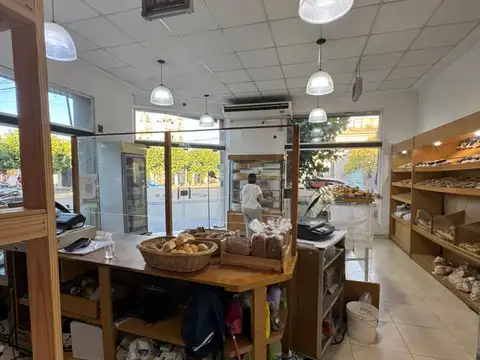 Propiedad comercial,  calle 27  esquina 11