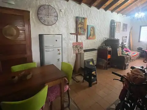 Casa 3 ambientes con 1 baño