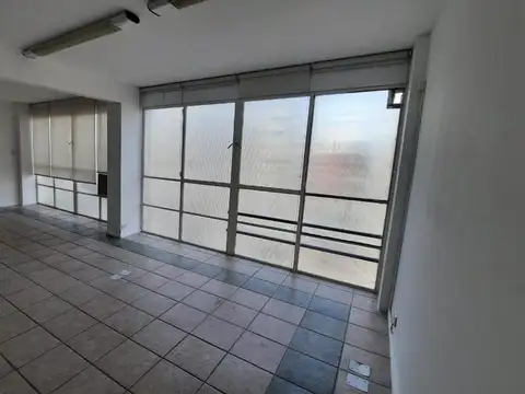 Oficina de 48 mts2 en venta La Favorita Luminosa Centro
