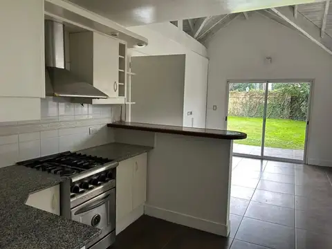 Casa en Venta con 6 cocheras