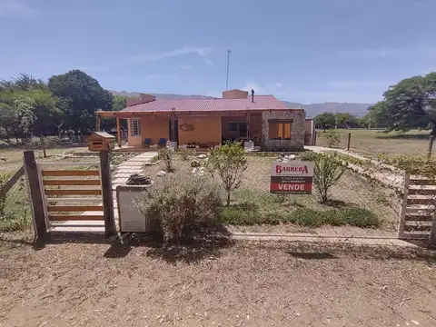 Casa 3 ambientes con 2 baños