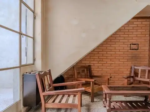 venta casa 4 ambientes montecastro patio y terraza
