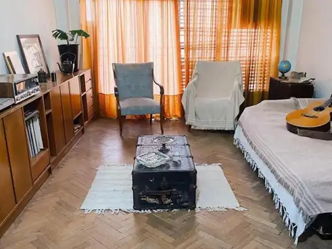 Amplio Semipiso 3 Ambientes en Almagro – Excelente Ubicación