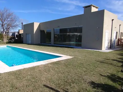 Hermosa casa en venta, de 5 ambientes en el barrio Norte, el Cantón, Escobar GBA norte
