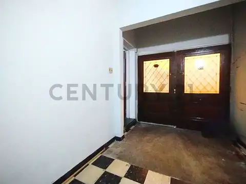 Casa 5 ambientes con 1 baño