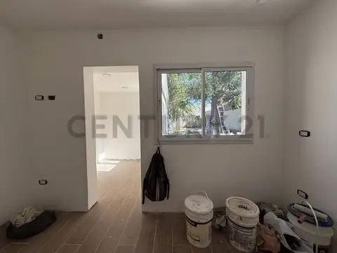 Casa 5 ambientes con 1 baño