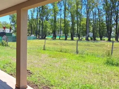 Casa en Venta con 3 cocheras