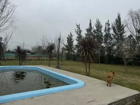 Quinta en Venta con 2 cocheras