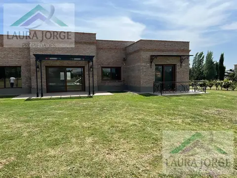 Casa en Venta en Chacras De La Cruz, USD 370.000