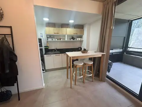Venta monoambiente amoblado con terraza balcón y cochera - zug verdi pilar