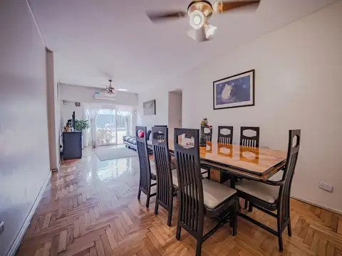 Depto Tipo Casa 5 ambientes con 2 baños